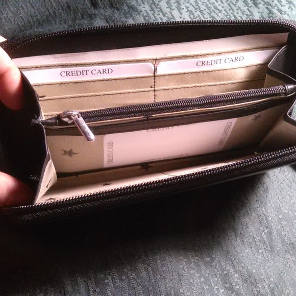 Owl Design Black Wallet - Picture 7 of 14